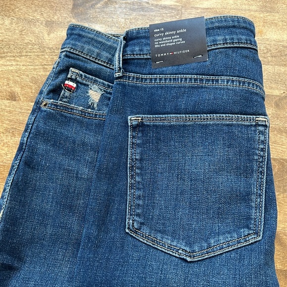 NWT Tommy Hilfiger Curvy Skinny Ankle Jean size 12 - Picture 10 of 13